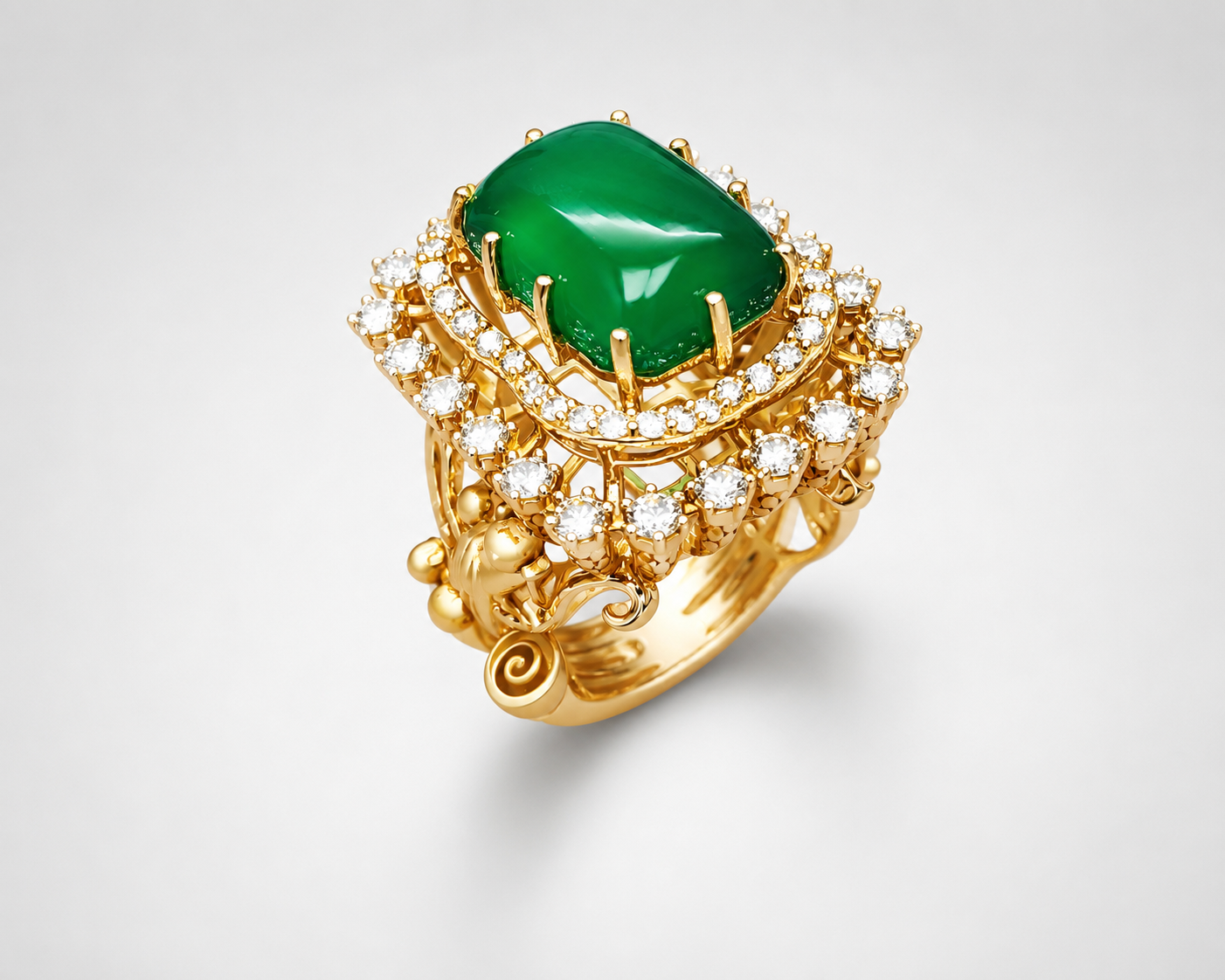 QUEEN GREEN RING